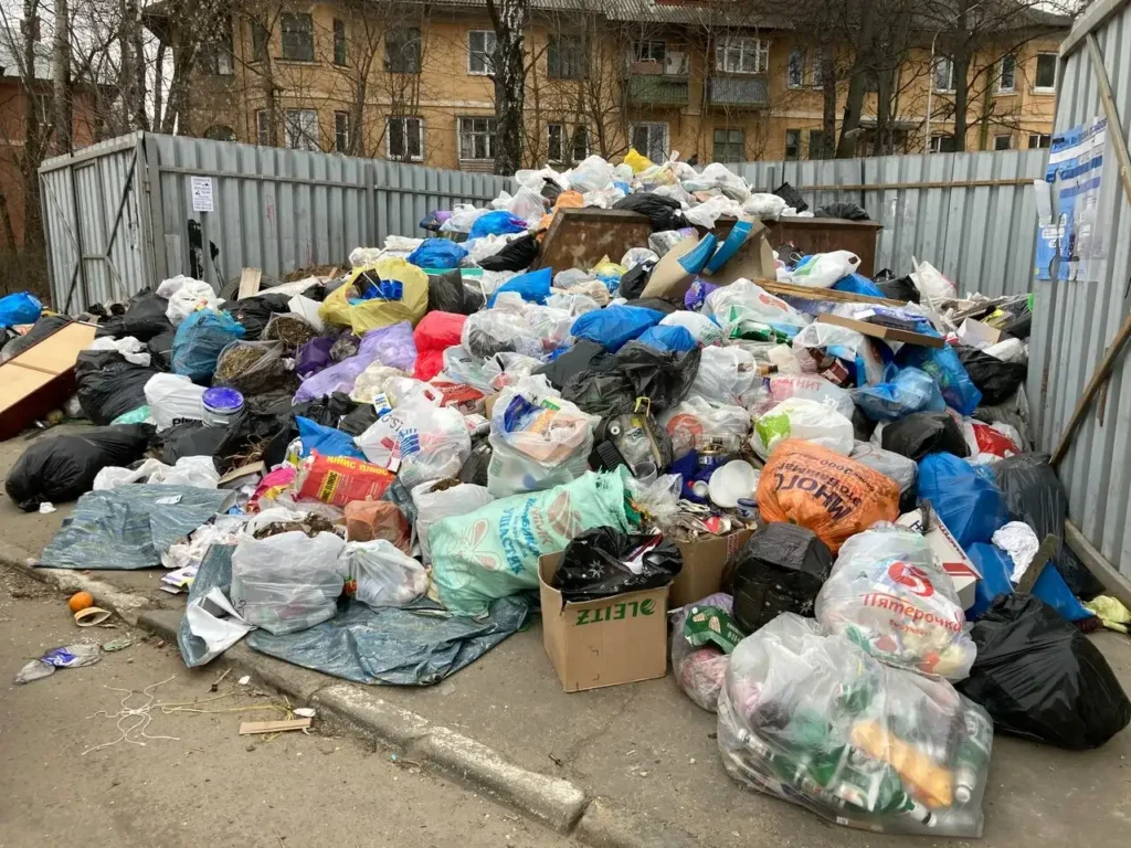 Junk Removal in Meadows Dubai